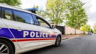 parigi inseguimento motocross contro volante polizia morto