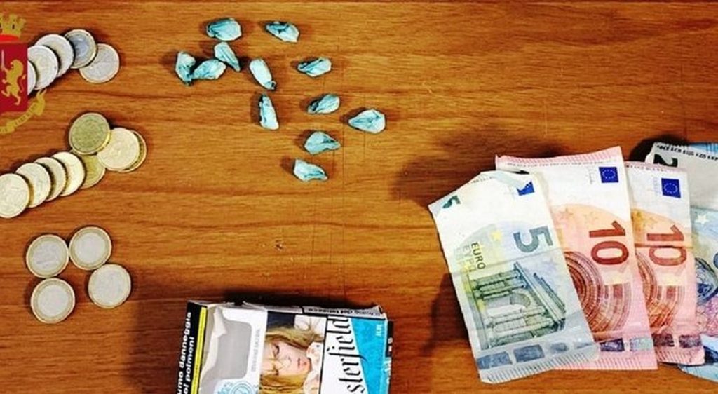 napoli cocaina arrestato immigrato clandestino