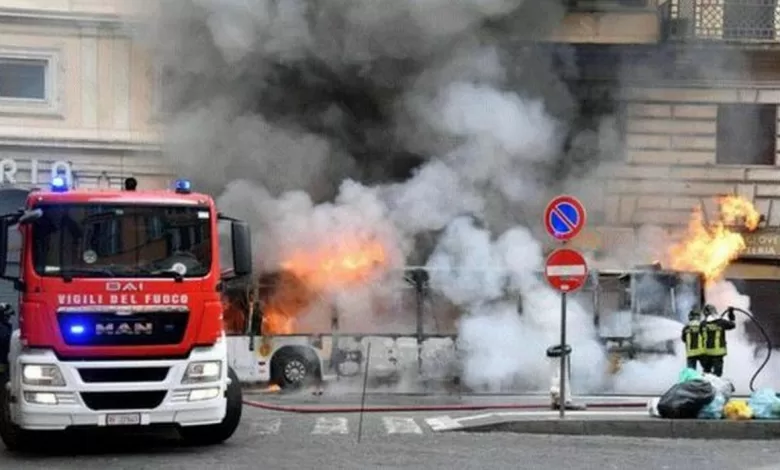 padova bus prende fuoco salvi studenti 5 ottobre