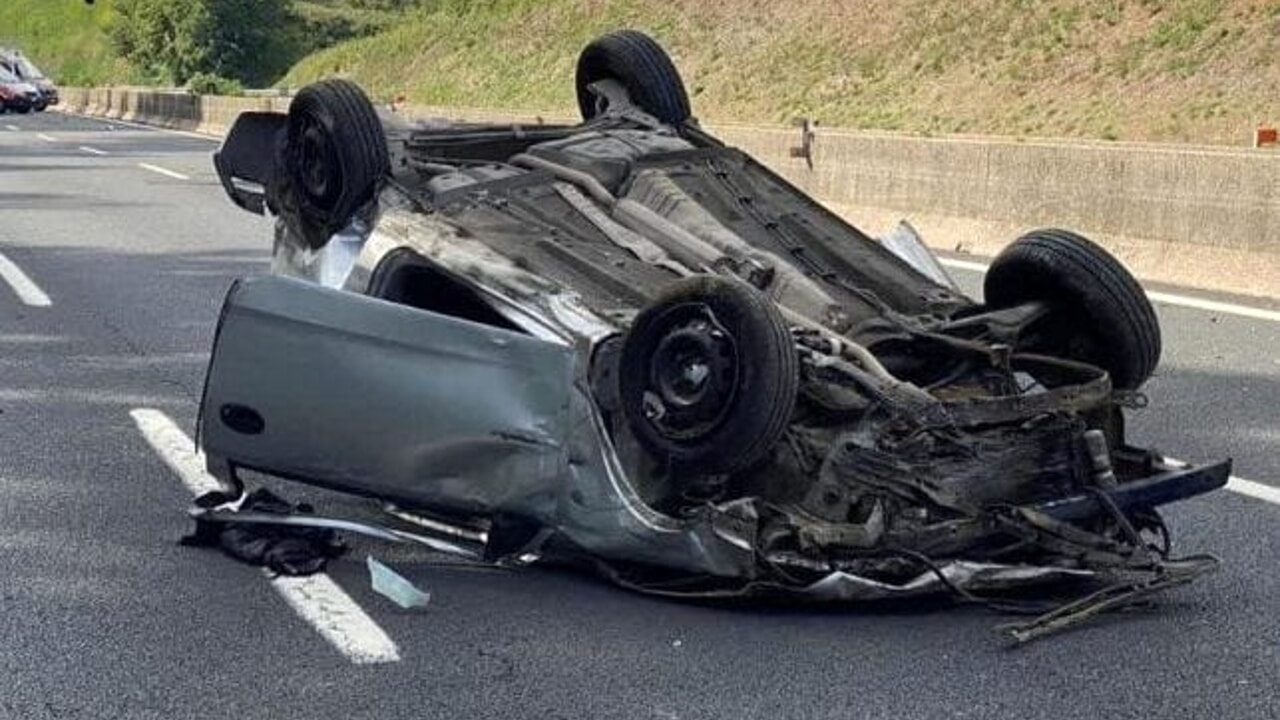 pontecagnano auto si ribalta autostrada 20 ottobre