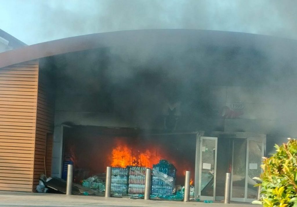 marcianise incendio euromarket one oggi 1 ottobre