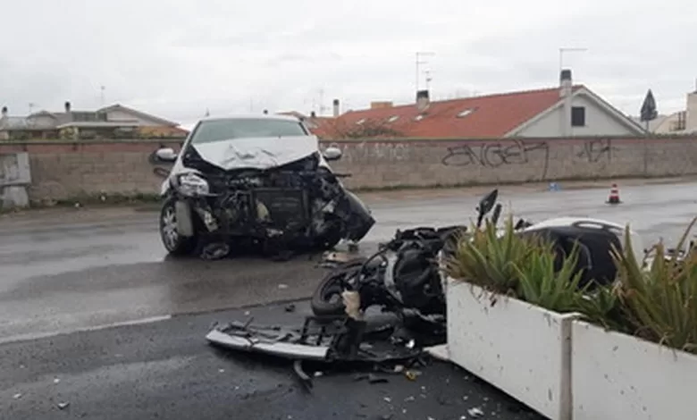 incidente auto scooter roma morto 1 novembre
