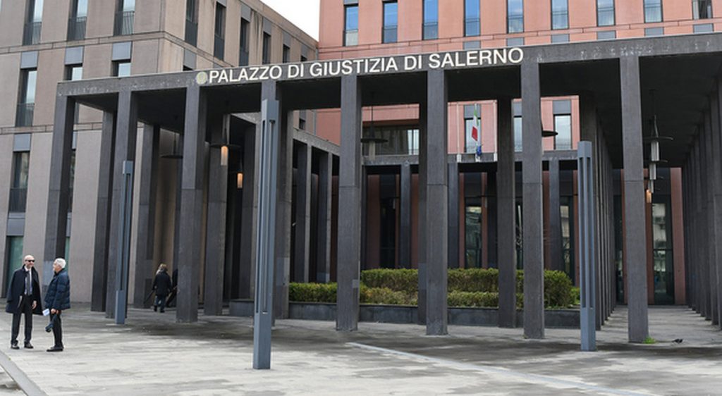 salerno case popolari mazzette indagati