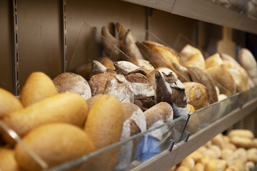 napoli sequestro pane forno muffa