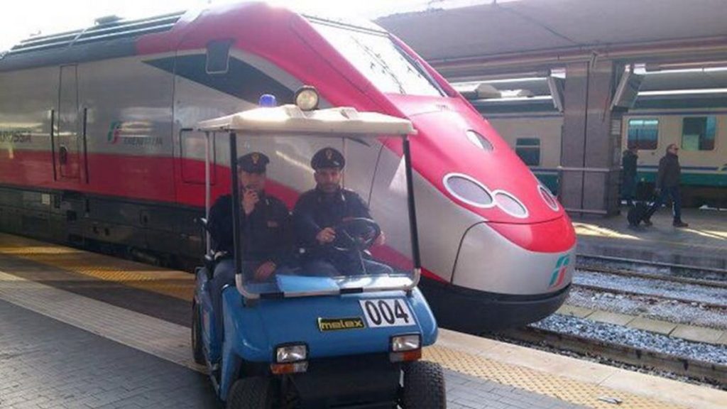 spaccio droga stazione napoli arrestato