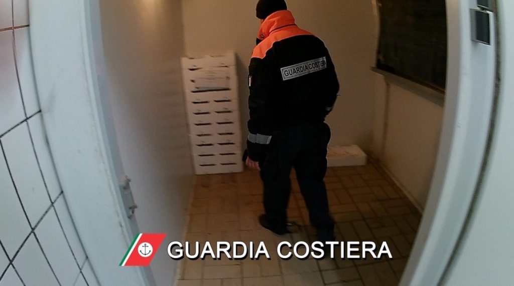 Mercato ittico Pozzuoli sequestrati pescato