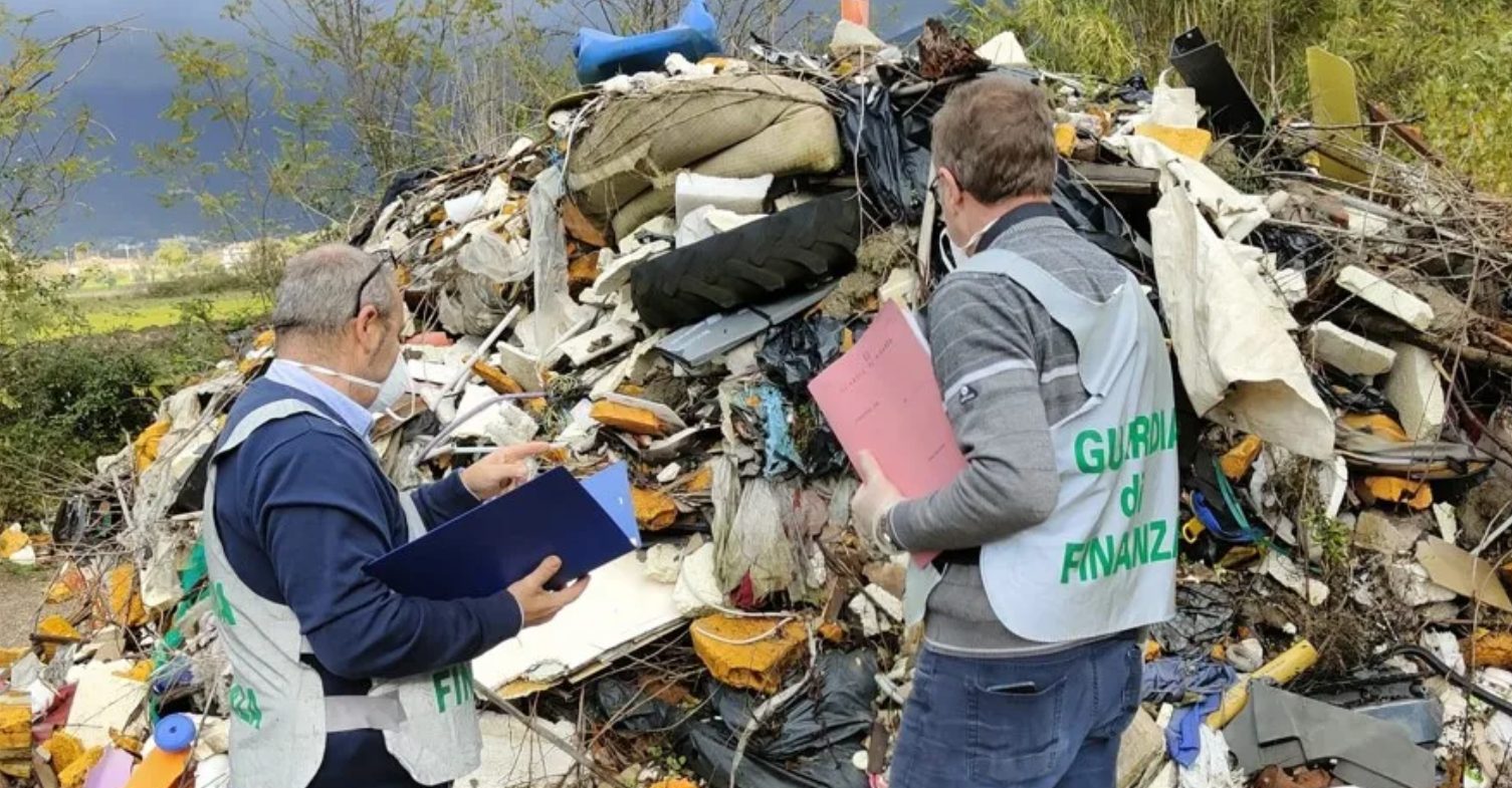 Puglianello sequestrata discarica abusiva