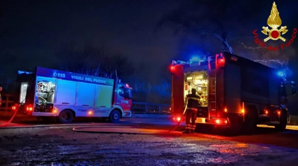 Giugliano incendio edificio