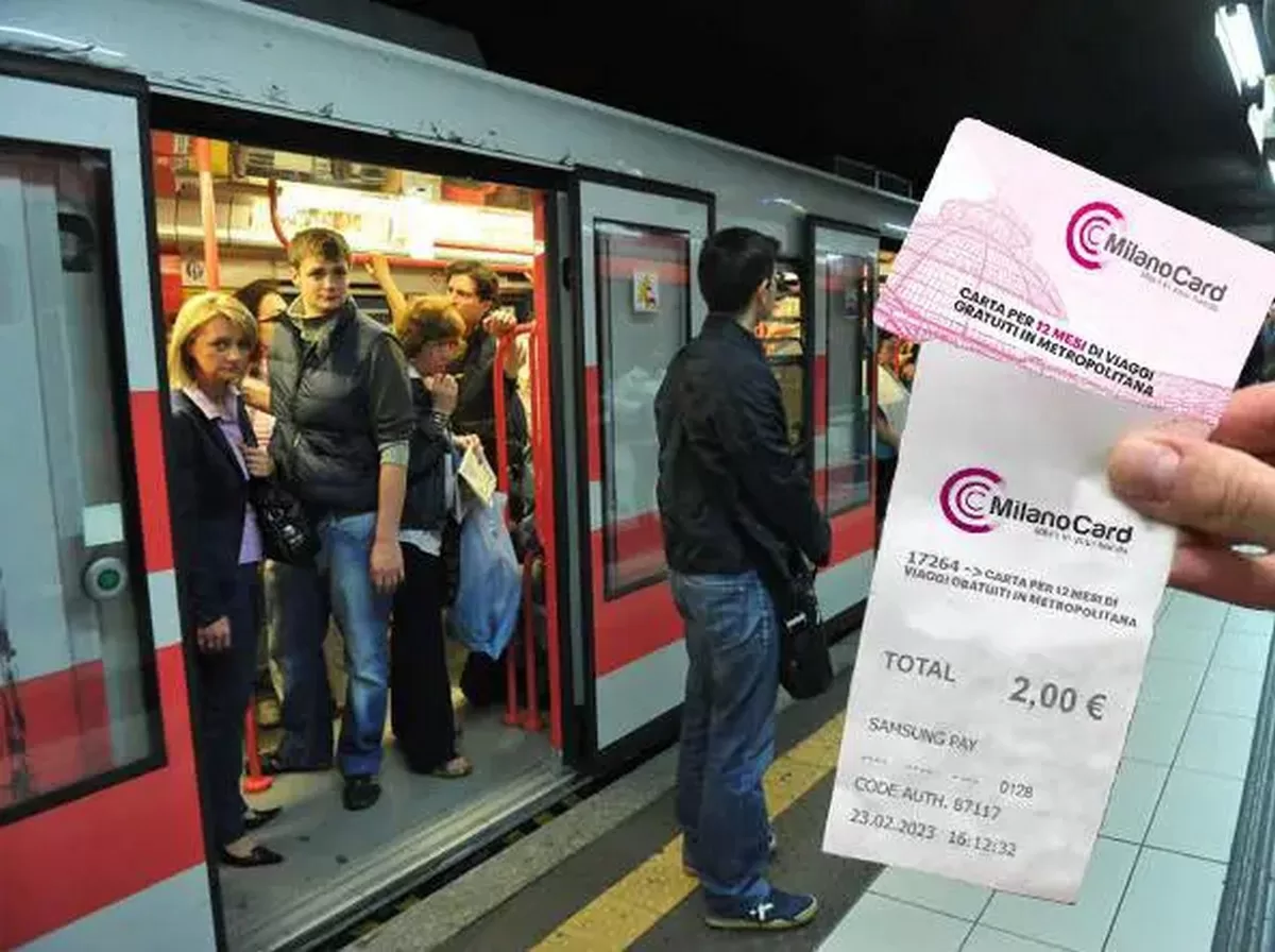 Milano, una carta per viaggiare un anno con Atm al prezzo di 2 euro: la truffa Facebook