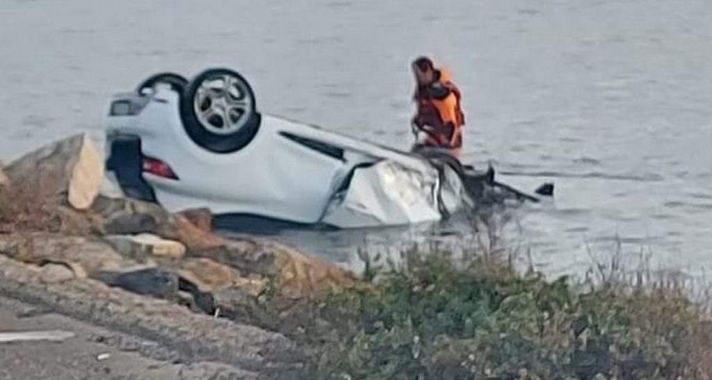 incidente-statale-195-capoterra-morto-ragazzoa-auto-mare