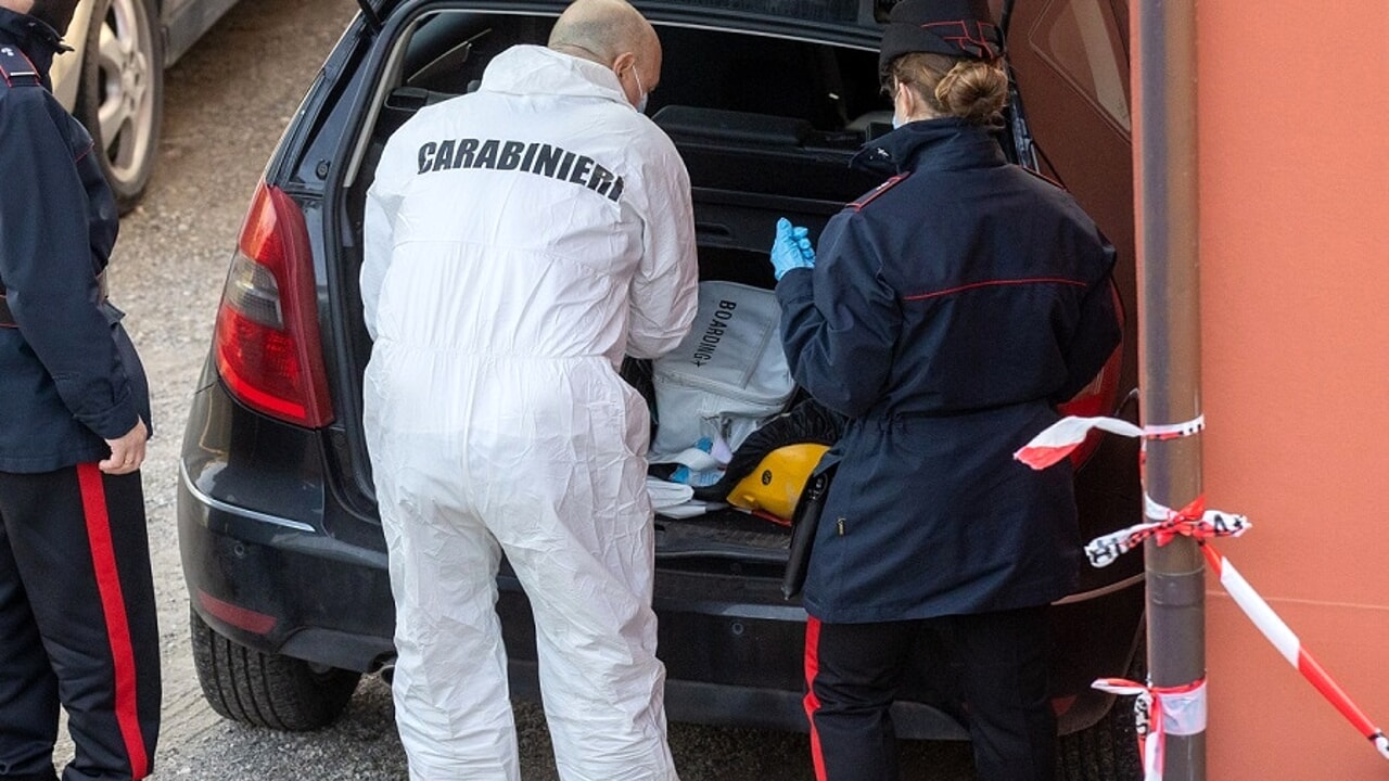 agrigento uomo morto casa aperta inchiesta