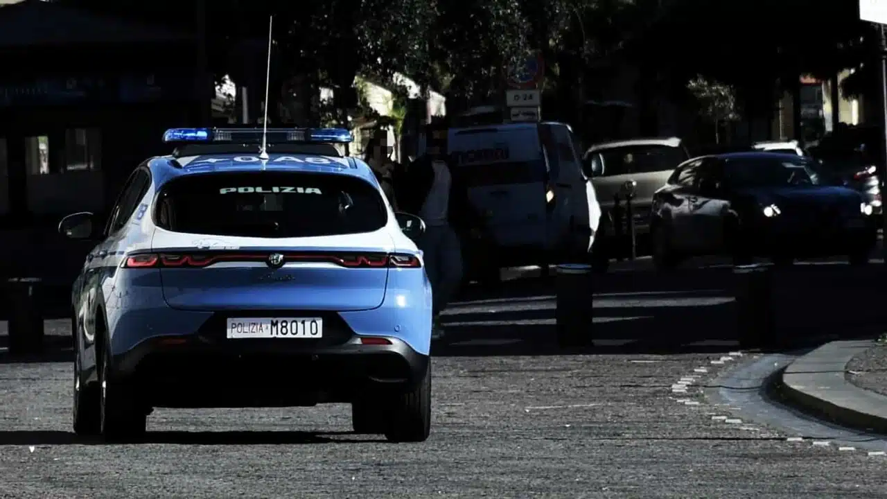 caserta tentata rapina coppietta appartata arrestati