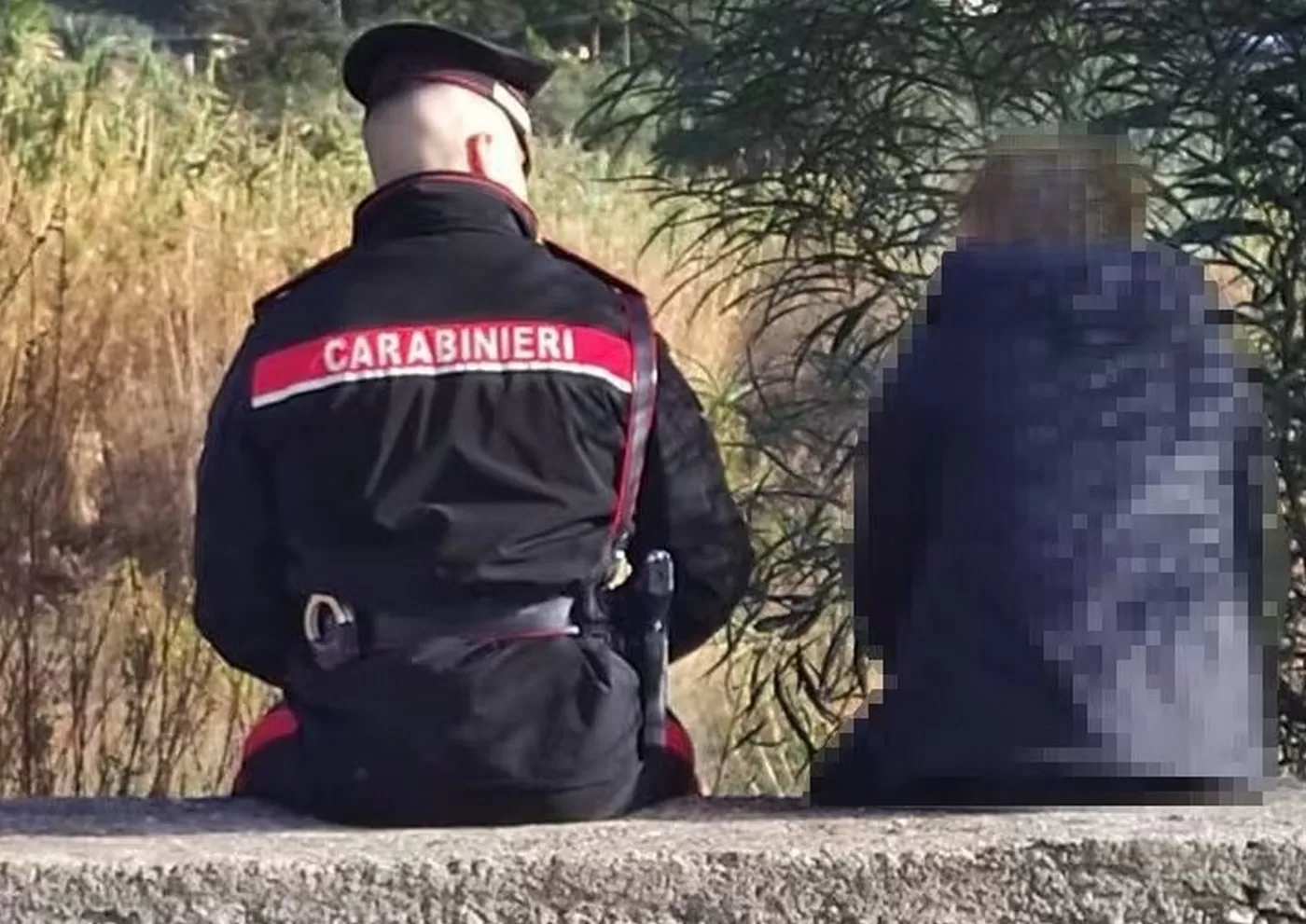 locri-tenta-suicidio-salvato-carabinieri
