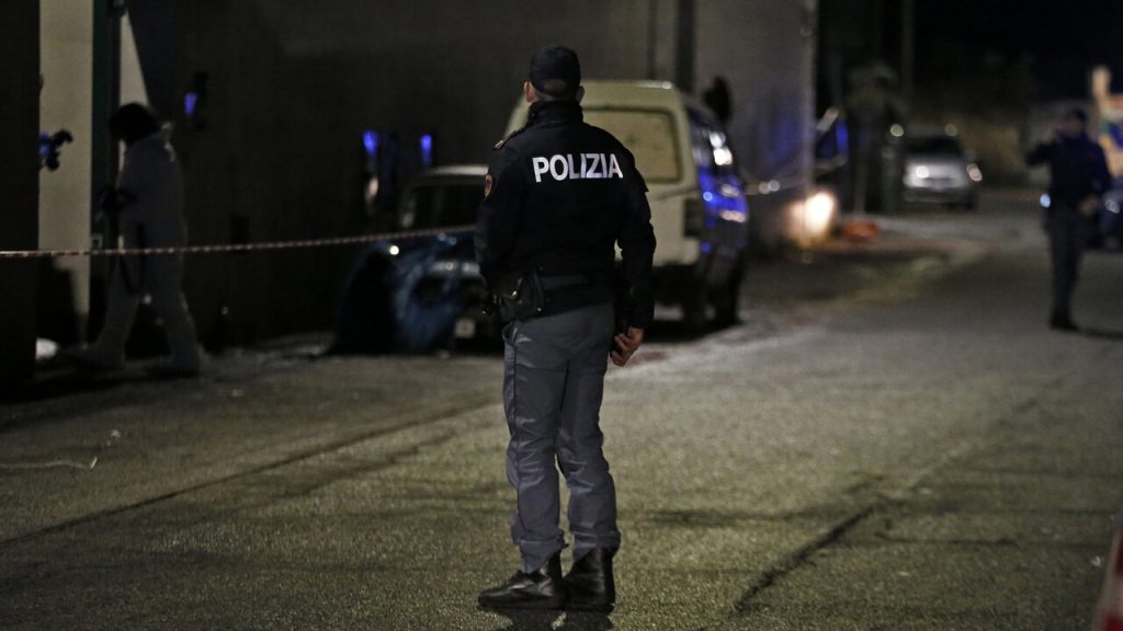 Massacrato botte stazione Reggio Emilia morto