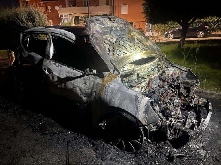 auto-fiamme-san-giorgio-sannio-arrestato-incendio