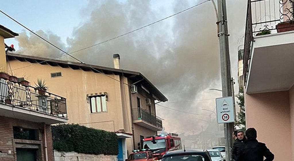 sparanise incendio casa oggi 21 gennaio