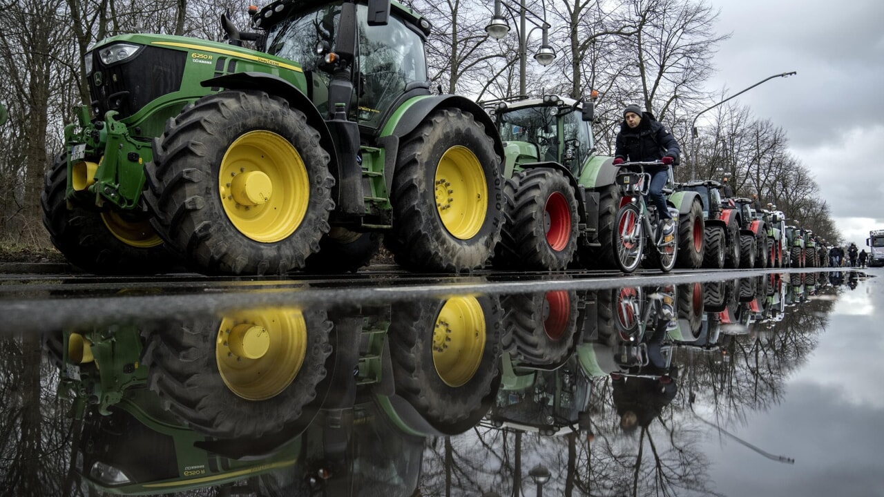 francia auto contro agricoltori protesta morta donna