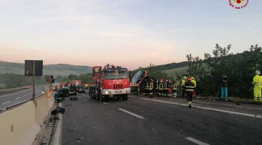 incidente-bus-studenti-potenza