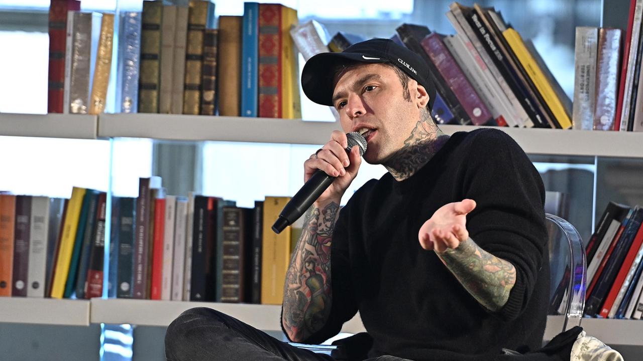 fedez codacons chiede scusa