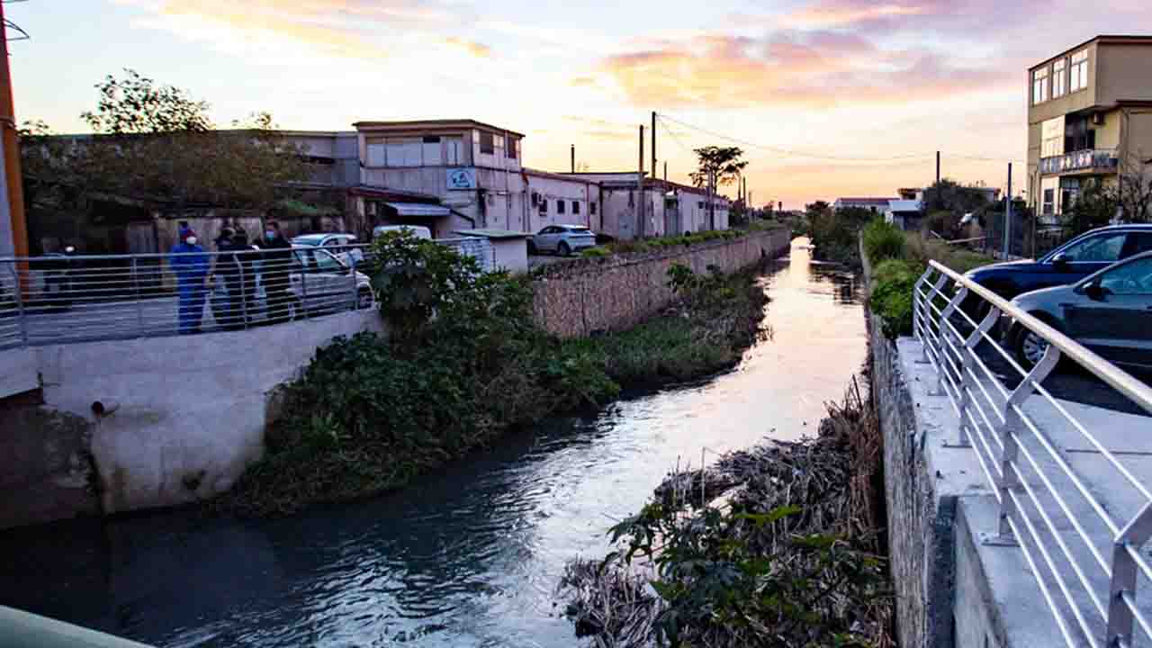 sequestrate aziende fiume sarno