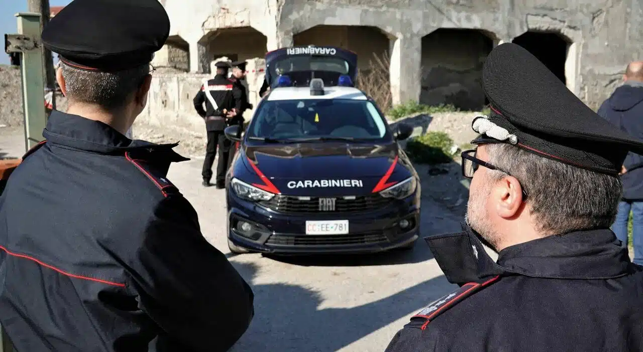 ecomostri spiaggia castel volturno sequestri