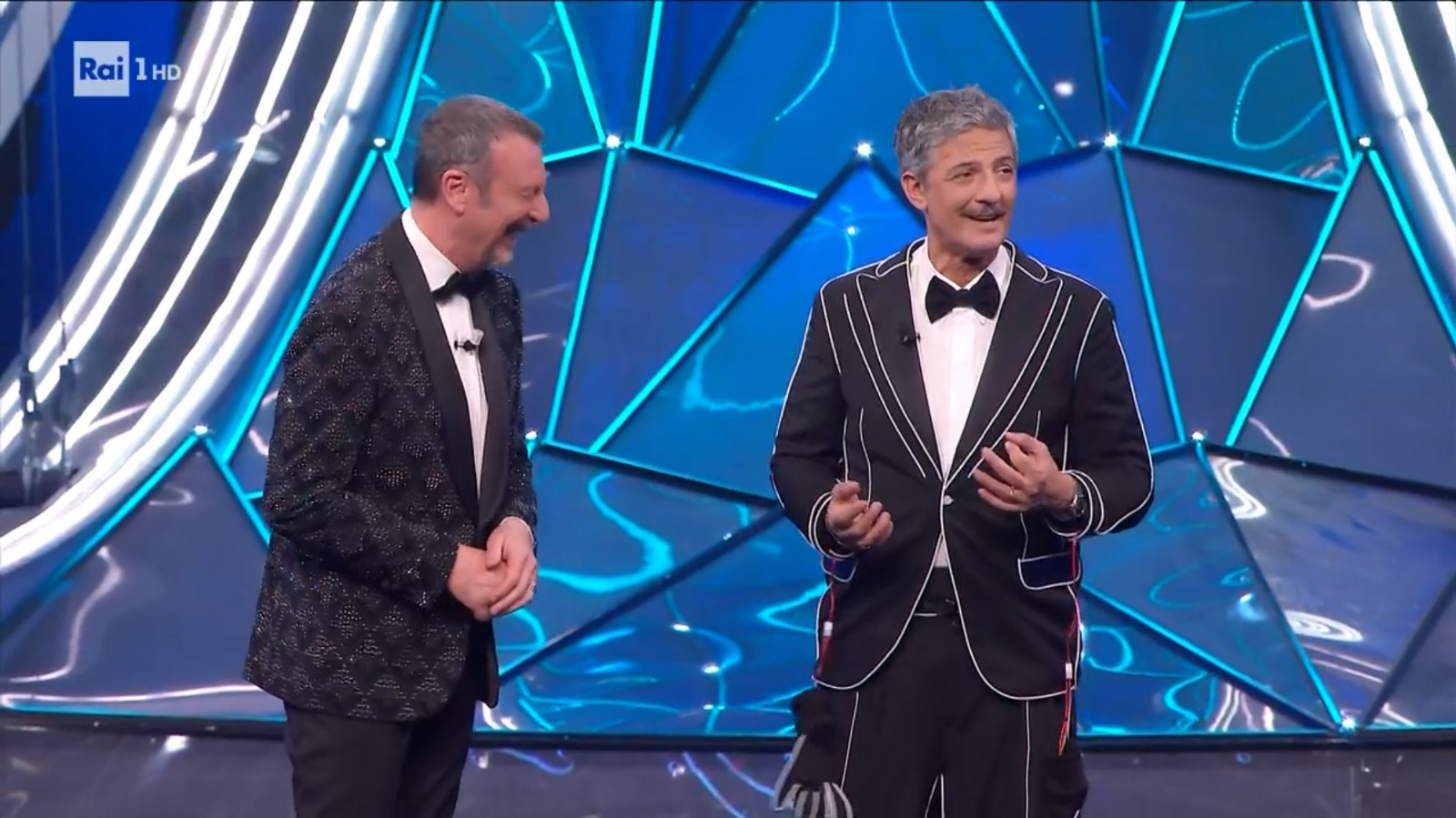 sanremo2024 fiorello omaggia jackson modugno