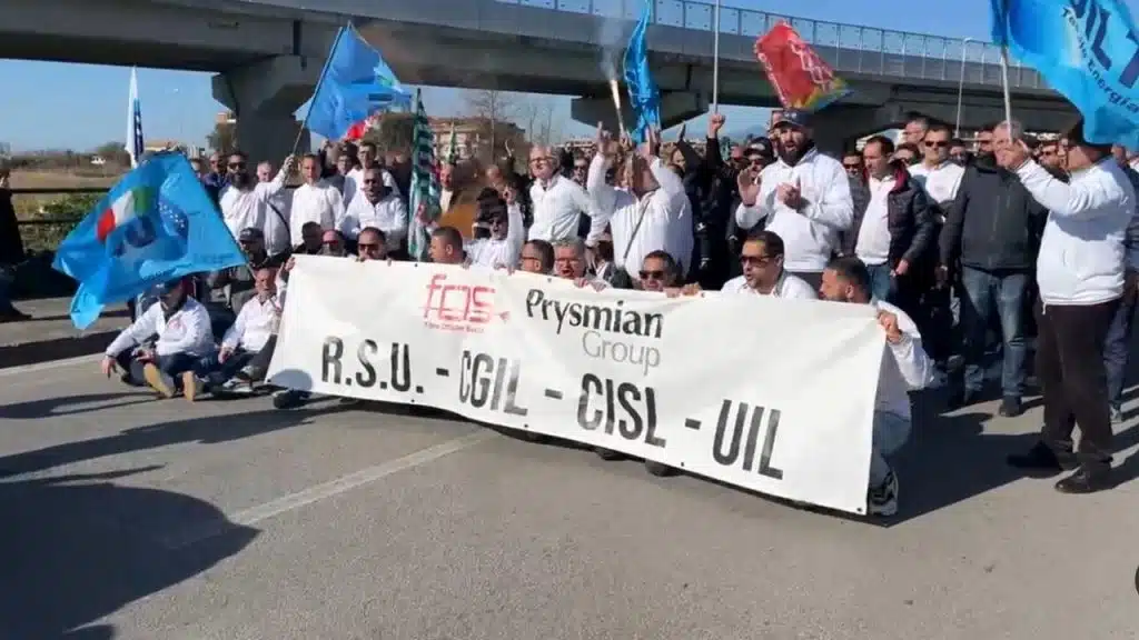 protesta lavoratori prysmian fos battipaglia 21 febbraio