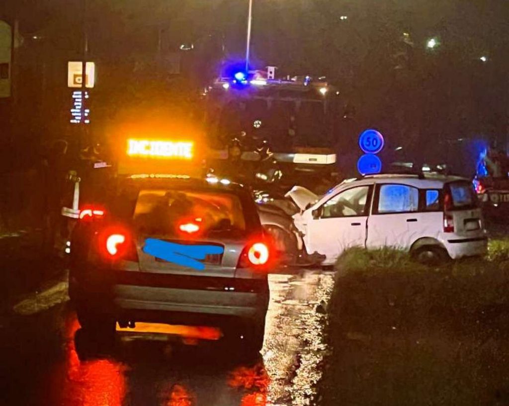 benevento incidente frontale oggi 24 febbraio