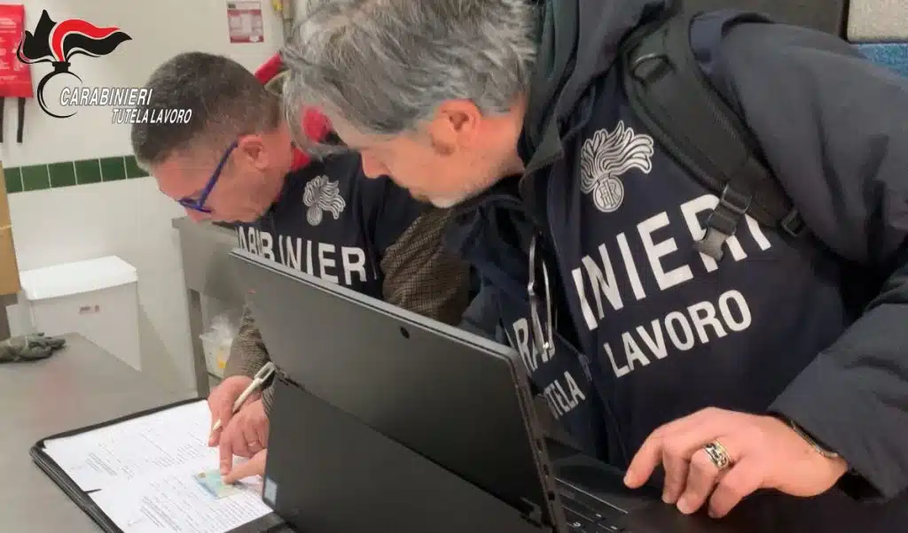 avellino mancate visite mediche lavoratore in nero attività ristorazione chiusa denunciato