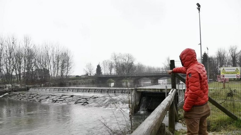 suicidio cuneo ragazza indagini 8 marzo