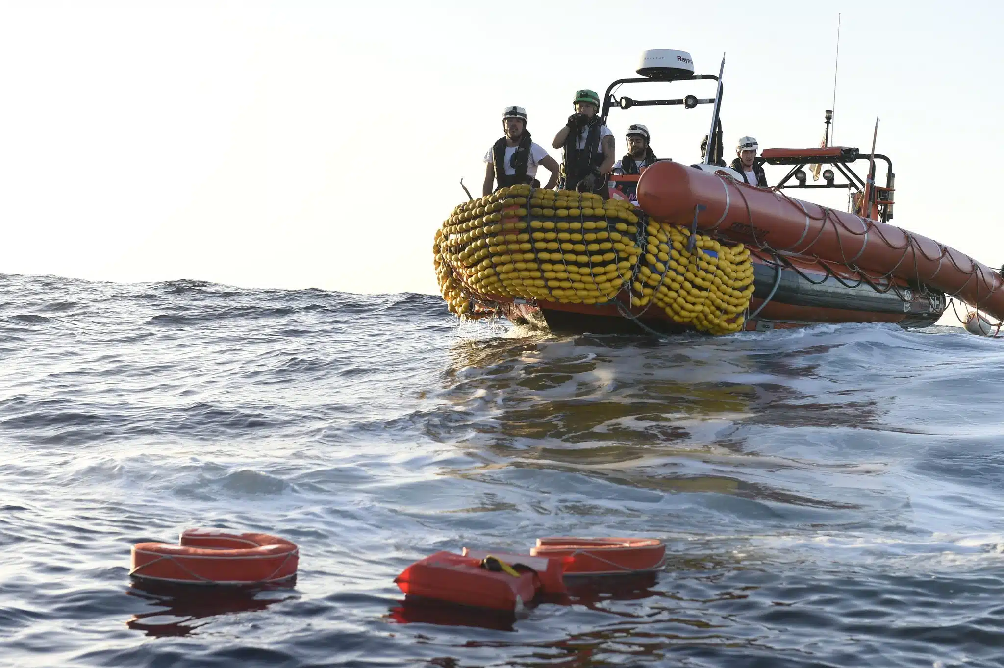 neufragio mediterraneo migranti morti testimonianza sopravvissuti