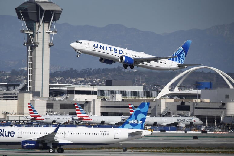 Boeing esce pista Houston