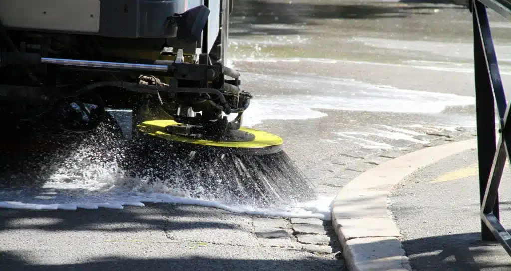 agropoli camion perde olio disagi circolazione