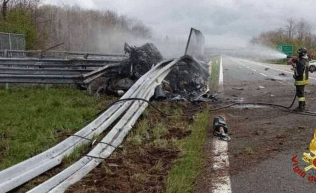 Incidente Ferrari Ivrea Santhià morti