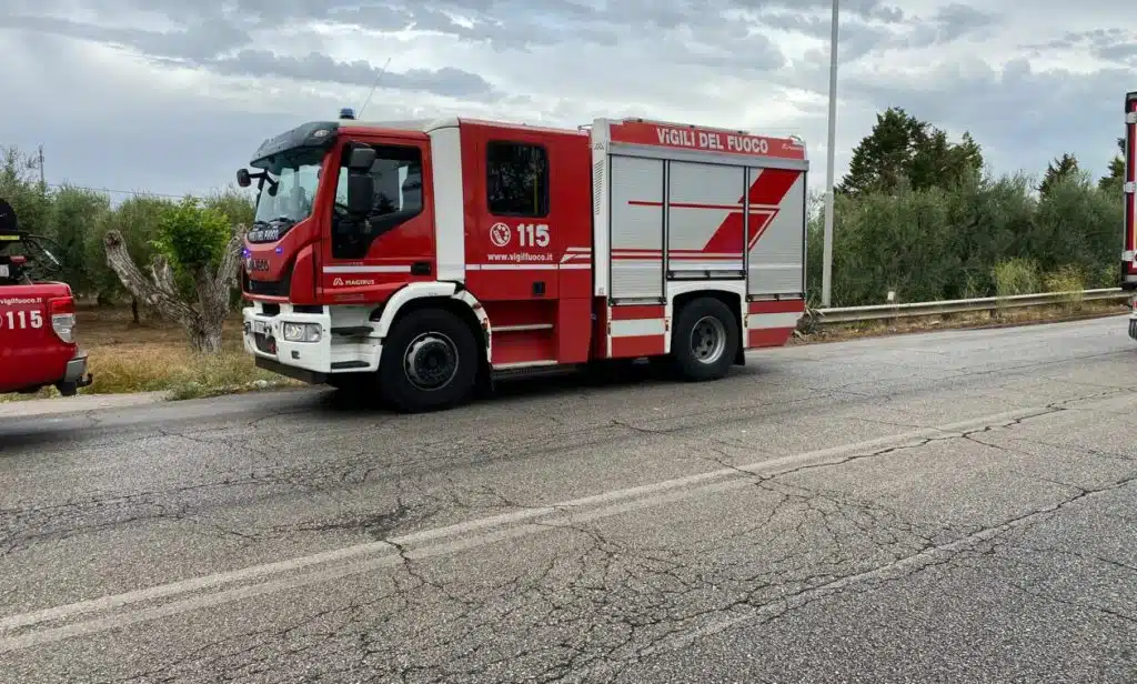 bari auto si ribalta morto 19 marzo