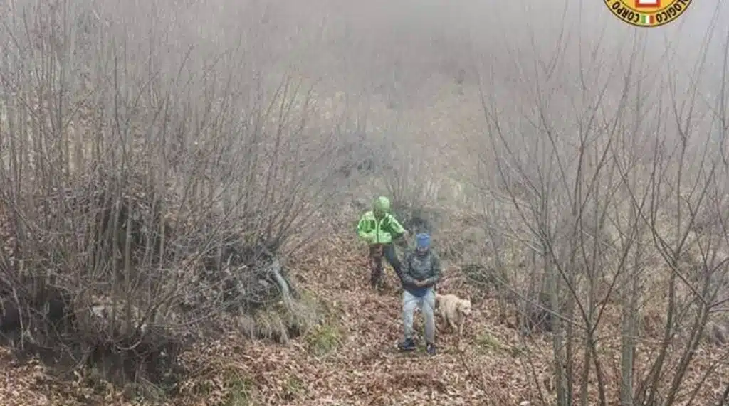 agerola uomo disperso cane monte tre calli salvato