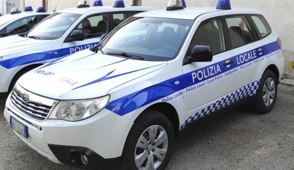 salerno-nuova-auto-polizia-municipale-subaru