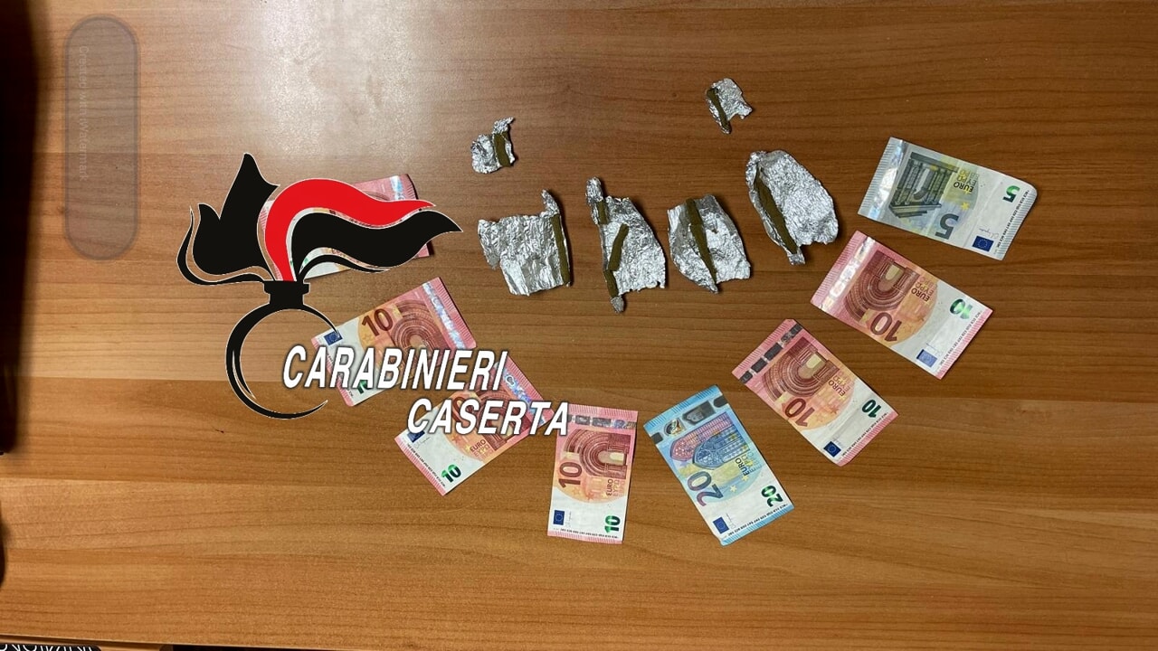 spaccio droga aversa arrestato