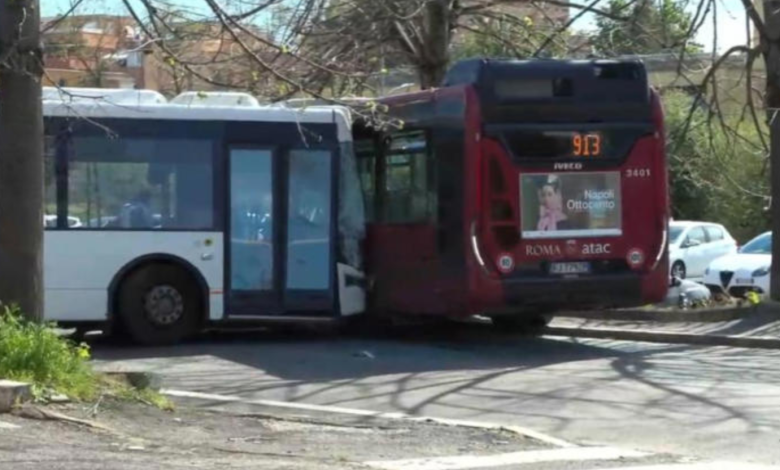 Incidente autobus Roma
