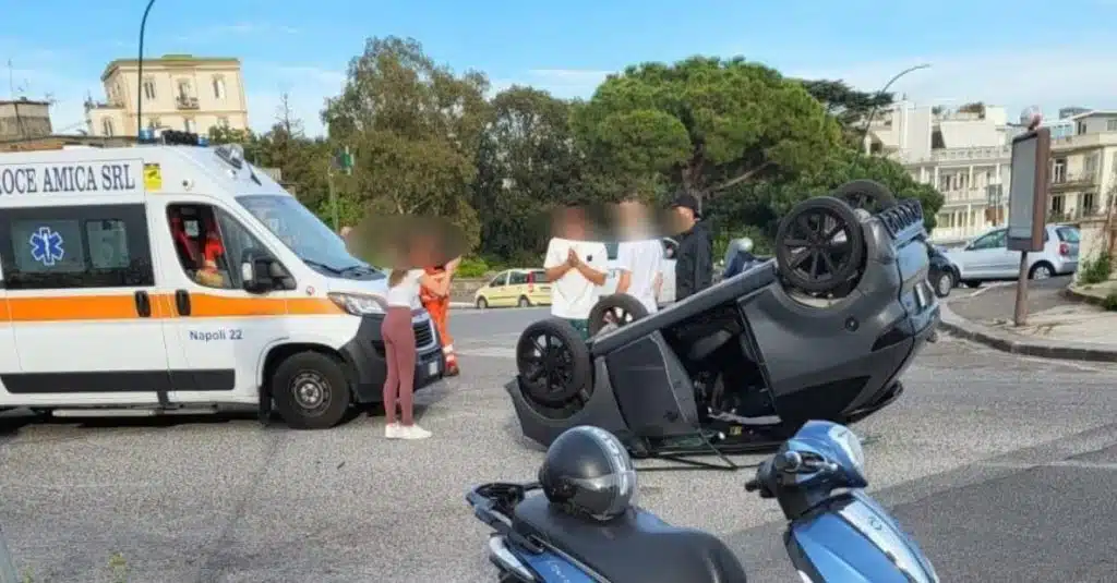 Incidente posillipo minicar