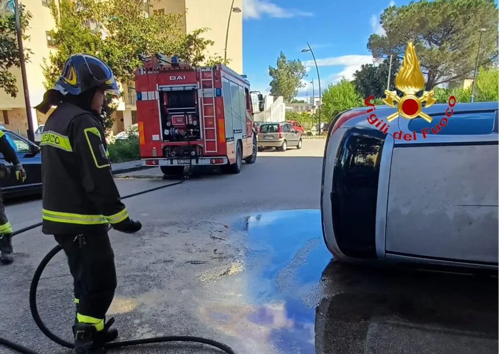 scafati malviventi ribaltano auto