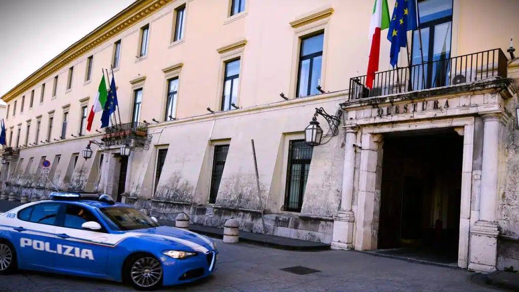 marcianise droga pistola armadio arrestato 9 aprile