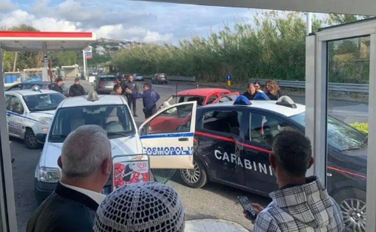 taxi abusivo contro gazzella carabieri cosmopol vigilanza licola