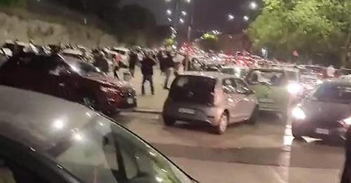 Terremoto Campi Flegrei napoli 20 maggio persone dormono auto