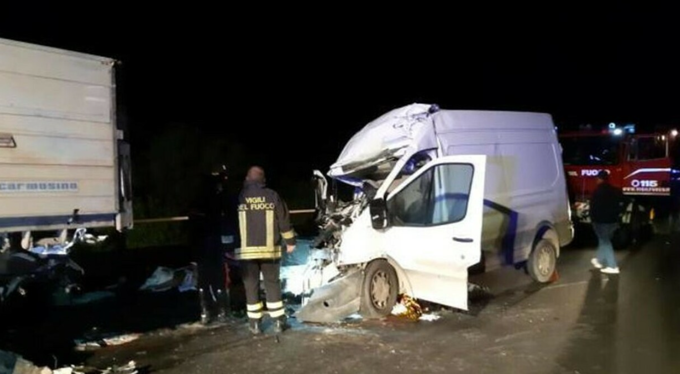 Mantova incidente autostrada A22 morti