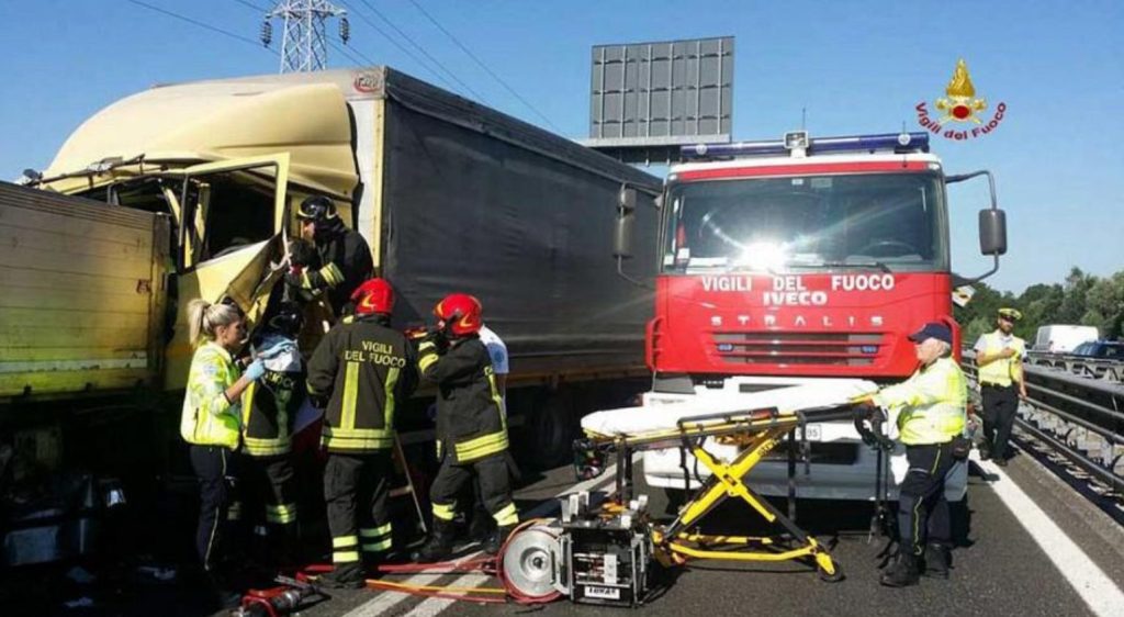 Teano incidente autostrada