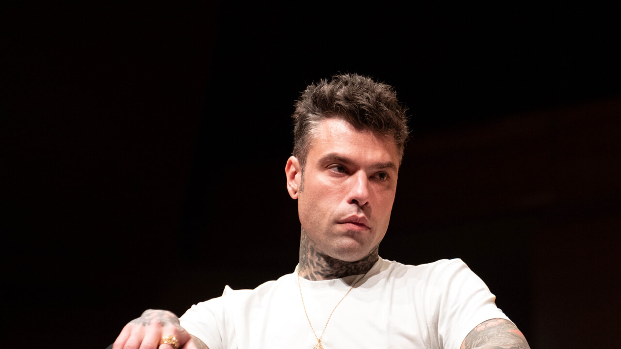 Fedez aggravato annuncio staff