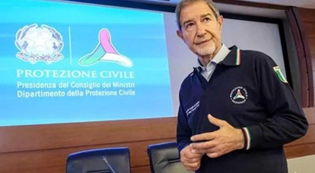 Campi Flegrei ministro Protezione civile rischi