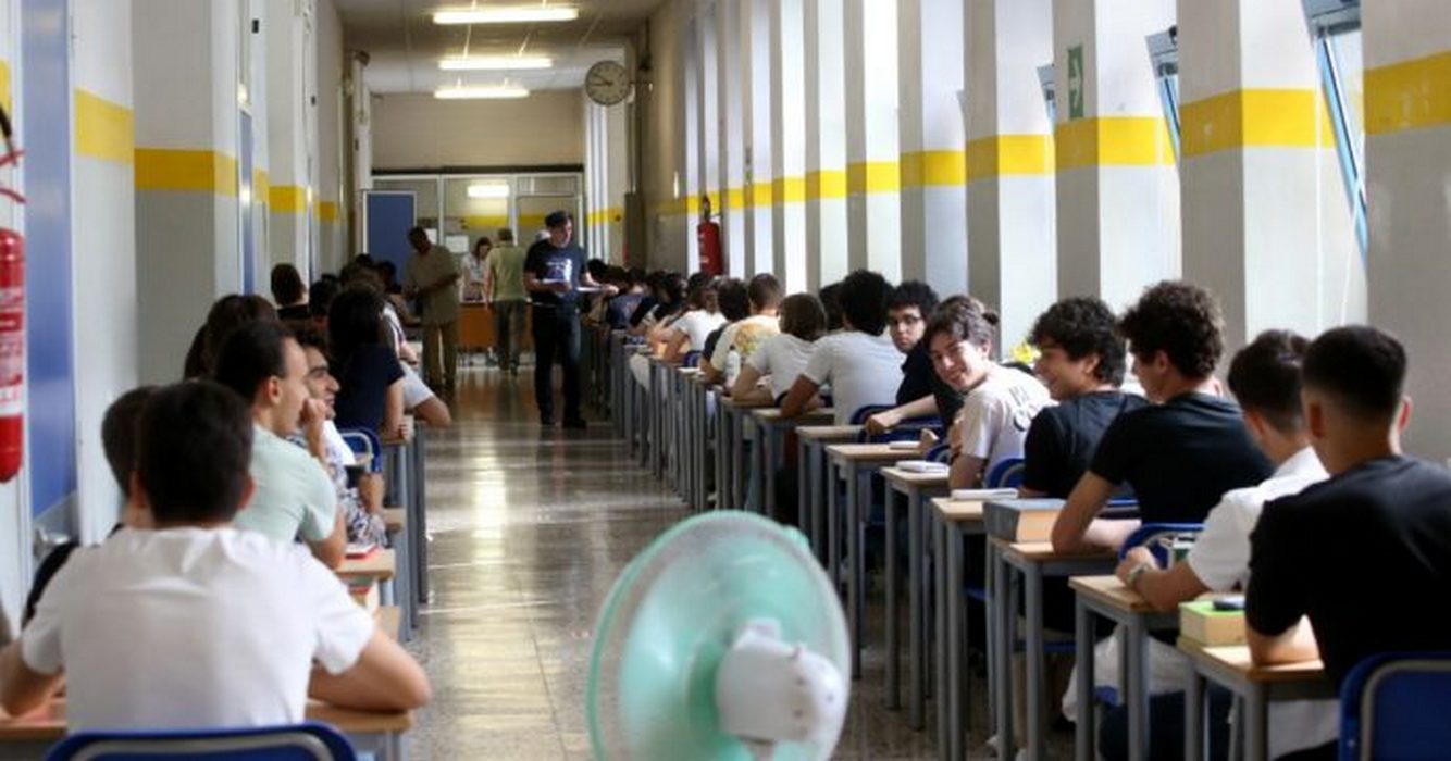 maturità 2024 fake news consigli cellulare biglietti