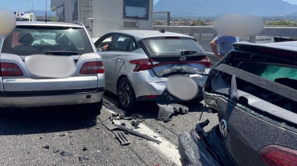 Eboli incidente autostrada